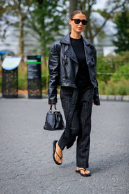black bag, black jacket, black pants, black shoes, black sweater, fendi, flip flops, graphic pants, leather jacket, leather shoes, printed pants, sophia roe, sunglasses, tone on tone, total look black, trousers, street style, jonathan paciullo, FW, frenchystyle, fashion week, NEW YORK, NYFW, SPRING SUMMER 2020, SS 20, vertical, full length