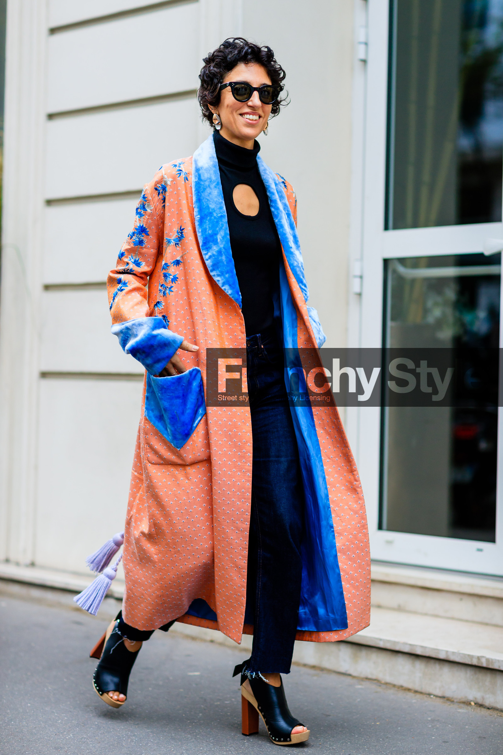 black knit, black shoes, blue denim, clogs, denim pants, fashion week, frenchystyle, full length, FW, high heels, japanese print, jeans, jonathan paciullo, leather shoes, orange jacket, PARIS, PFW, printed jacket, robe, SPRING SUMMER 2017, SS 17, street style, sunglasses, trousers, velvet, vertical, yasmin sewell
