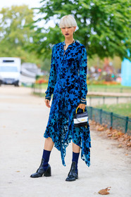 chloe necklace, chloe bag, black leather bag, black leather boots, white leather bag, animal skin bag, hand bag, blue boots, socks boots, blue dress, brocart dress, black dress, floral embroidered dress, velvet dress, silk dress, long sleeves dress, button dress, drape dress, split dress, asymmetrical dress, chloe look, chloe dress, fashion week, frenchystyle, FW, jonathan paciullo, street style, SPRING SUMMER 2020, SS 20, PFW, PARIS, vertical, full length