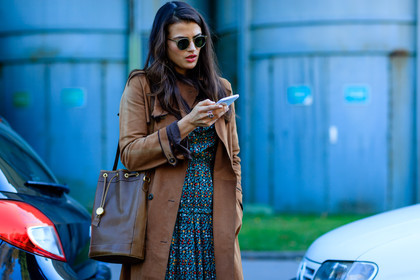 alessandra codinha, atmosphere details, brown bag, brown coat, detail, fashion week, frenchystyle, FW, green dress, horizontal, jonathan paciullo, leather bag, PARIS, PFW, printed dress, SPRING SUMMER 2017, SS 17, street style, sunglasses, trench coat