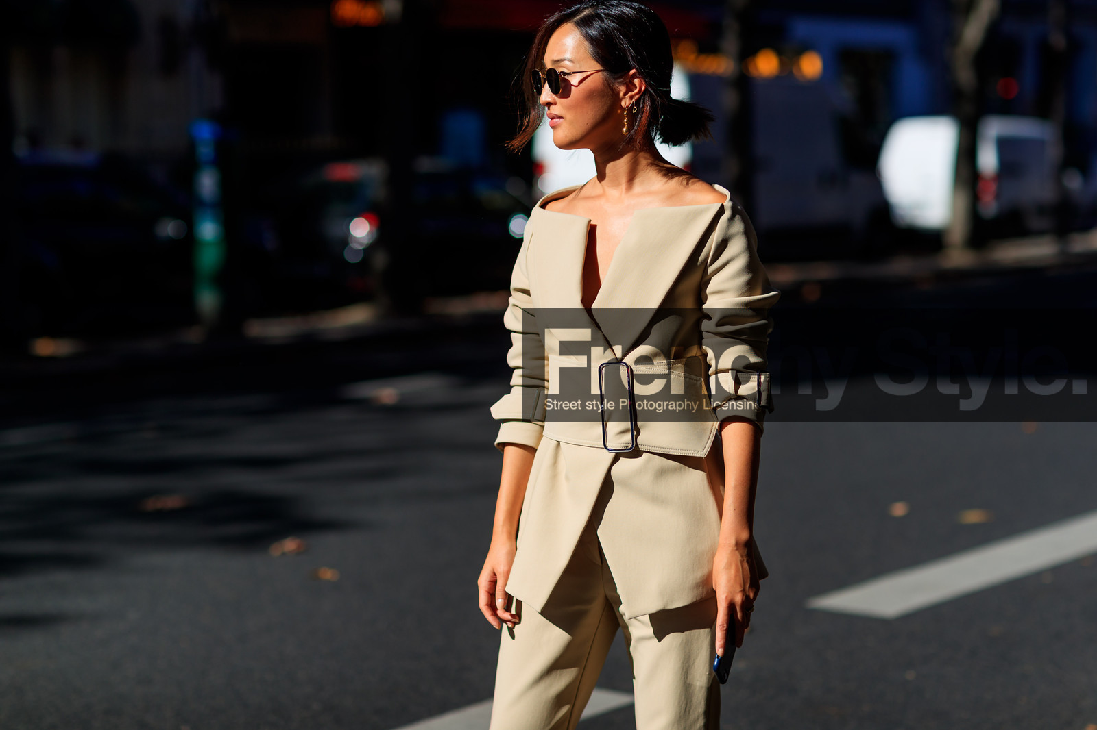 atmosphere details, beige jacket, beige pants, detail, fashion week, frenchystyle, FW, horizontal, jonathan paciullo, nicole warne, off the shoulder, PARIS, PFW, SPRING SUMMER 2017, SS 17, street style, tone on tone, total look beige, trousers