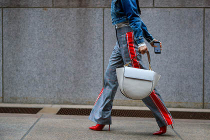 blue jacket, checked, denim jacket, graphic pants, grey pants, high heels, leather bag, leather shoes, plaid, printed pants, red shoes, striped pants, trousers, white bag, street style, jonathan paciullo, FW, frenchystyle, fashion week, NYFW, NEW YORK, AUTUMN WINTER 2018-2019, AW 18-19, FALL WINTER 2018-2019, FW 18-19, atmosphere details, horizontal, detail, elizabeth von der goltz