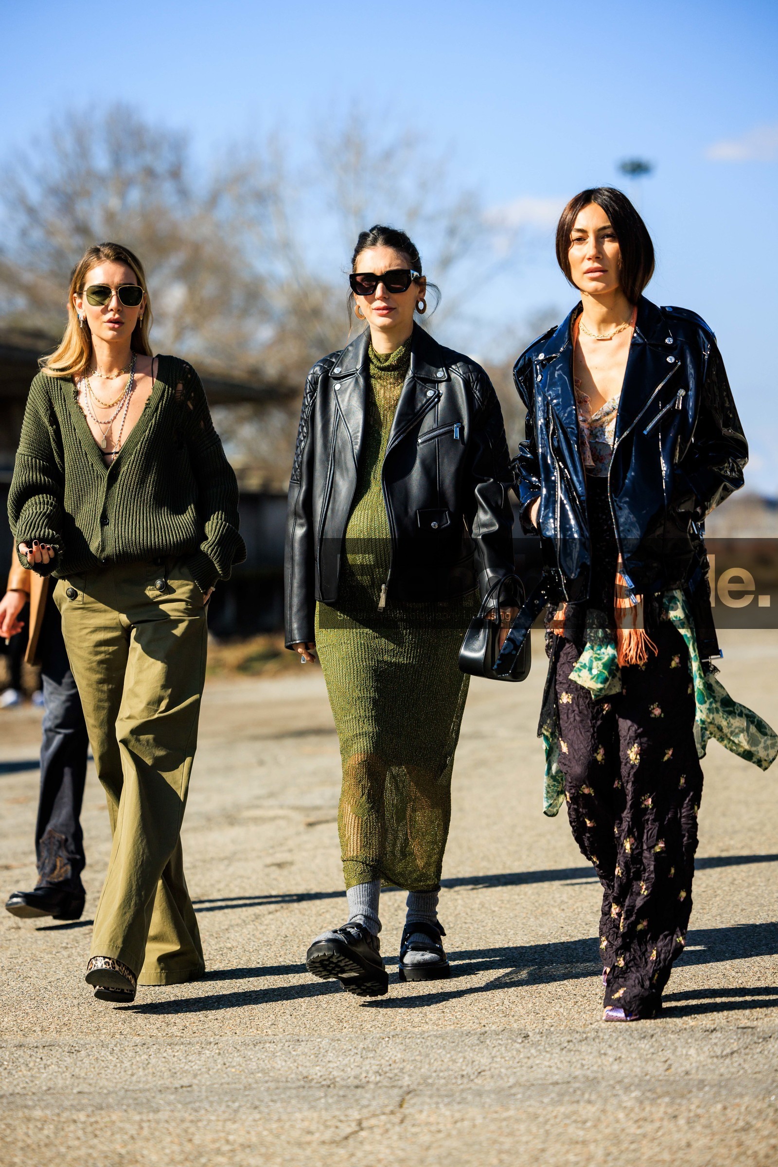 green cardigan, knitted cardigan, green pants, greend dress, knitted dress, biker jacket, leather jacket, black jacket, black sandals, black sunglasses, pilot sunglasses, pattent jacket, printed pants, brown pants, flowered pants, creole earrings, fashion week, frenchystyle, FW, jonathan paciullo, street style, vertical, full length