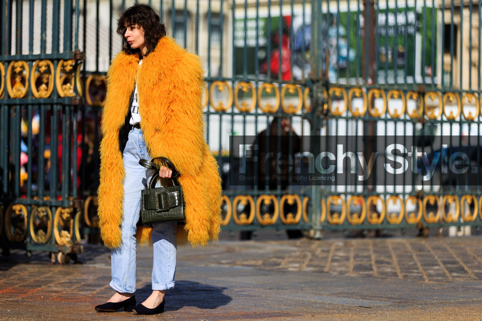 alligator, atmosphere details, AUTUMN WINTER 2016-2017, AW 16-17, ballerinas, black shoes, blue denim, denim pants, emerald, FALL WINTER 2016-2017, fashion week, frenchystyle, full length, fur coat, FW, FW 16-17, green bag, horizontal, irina lakicevic, jeans, jonathan paciullo, leather bag, message, PARIS, PFW, printed t shirt, street style, trousers, white t shirt, yellow coat, yellow fur