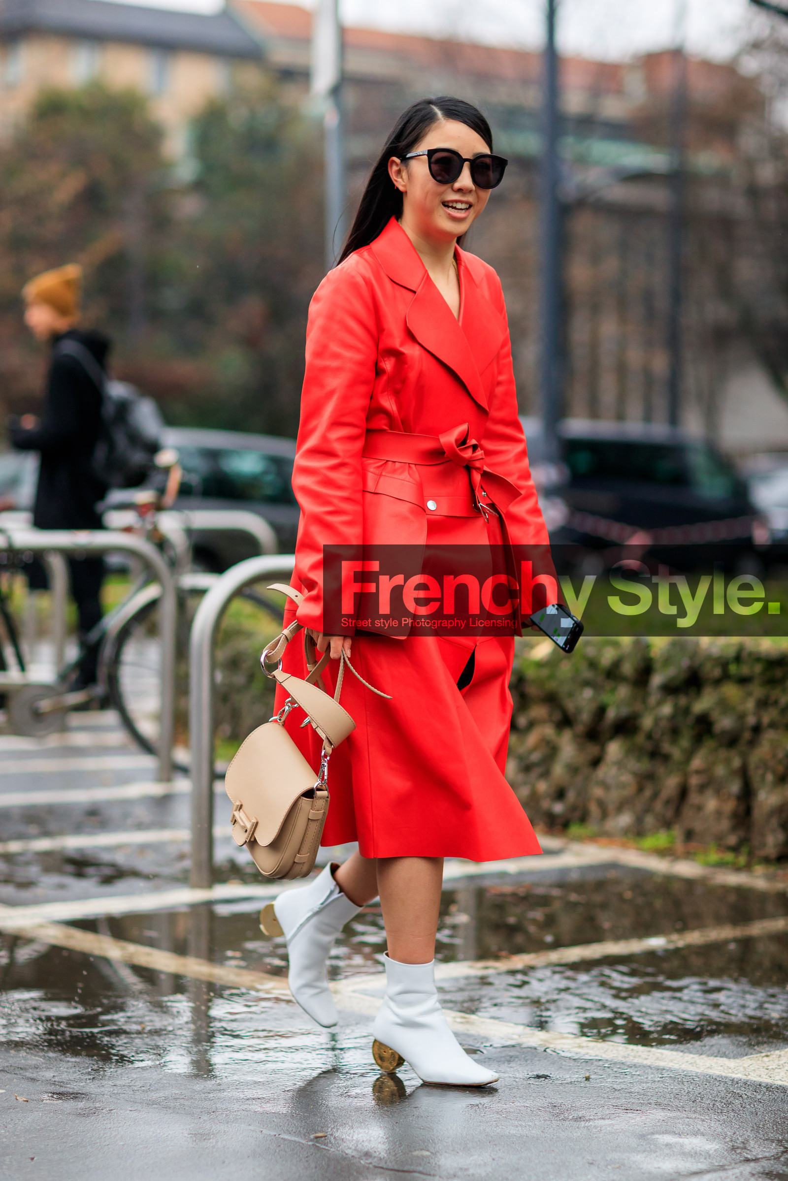 beige bag, high heels, leather bag, leather coat, leather shoes, red coat, sunglasses, trench coat, white boots, fashion week, frenchystyle, FW, jonathan paciullo, street style, MFW, MILAN, AUTUMN WINTER 2018-2019, FALL WINTER 2018-2019, FW 18-19, vertical, full length, yuyu zhangzou, yuwei zhangzou