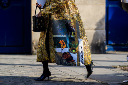 black bag, black shoes, céline, embroidered jacket, golden jacket, graphic jacket, high heels, leather bag, leather shoes, printed jacket, studs, street style, jonathan paciullo, FW, frenchystyle, fashion week, PFW, PARIS, AUTUMN WINTER 2018-2019, FALL WINTER 2018-2019, FW 18-19, horizontal, atmosphere details