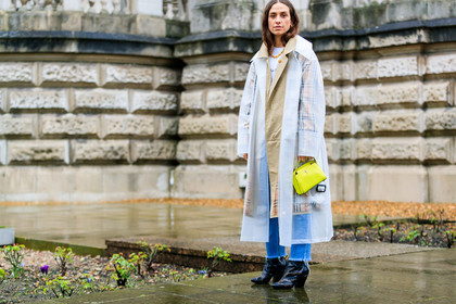 beige coat, black shoes, blue denim, burberry, checked, denim pants, graphic jacket, high heels, jeans, leather bag, leather shoes, louis vuitton, monogram, plaid, printed jacket, rain coat, tartan, trousers, white coat, yellow bag, street style, jonathan paciullo, FW, frenchystyle, fashion week, LFW, LONDON, AUTUMN WINTER 2018-2019, AW 18-19, FALL WINTER 2018-2019, FW 18-19, horizontal, atmosphere details, full length, erika boldrin