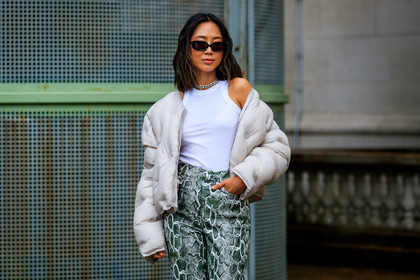 aimee song, white down jacket, quilted coat, white t-shirt, animal print pants, green pants, sleeveless t-shirt, sleeveless top, black sunglasses, margiela coat, fashion week, frenchystyle, FW, jonathan paciullo, street style, SPRING SUMMER 2020, SS 20, PFW, PARIS, horizontal, atmosphere details, detail