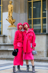 Ami and Aya Suzuki, pink skirt, long skirt, pink total look, pink pullover, pink shirt, pink hair, strassed earrings, strassed necklace, dangling earrings, mid long skirt, fur bag, fur boots, light grey bag, black bag, silvered chain strap bag, hand bag, animal print shoes, animal printed boots, low boots, high heels boots, fashion week, frenchystyle, FW, jonathan paciullo, street style, SPRING SUMMER 2020, SS 20, PFW, PARIS, vertical, full length