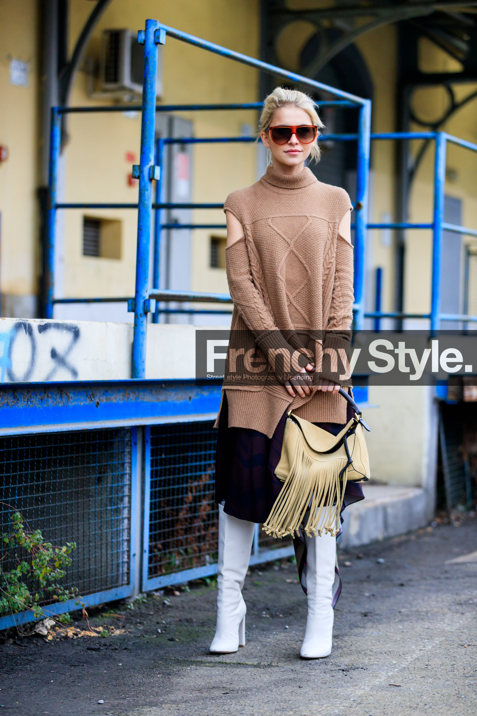 beige bag, black skirt, camel sweater, cold shoulders, fringes, high boots, high heels, leather bag, leather shoes, loewe, suede bag, sunglasses, white boots, fashion week, frenchystyle, FW, jonathan paciullo, street style, MFW, MILAN, AUTUMN WINTER 2018-2019, FALL WINTER 2018-2019, FW 18-19, vertical, full length, caro daur