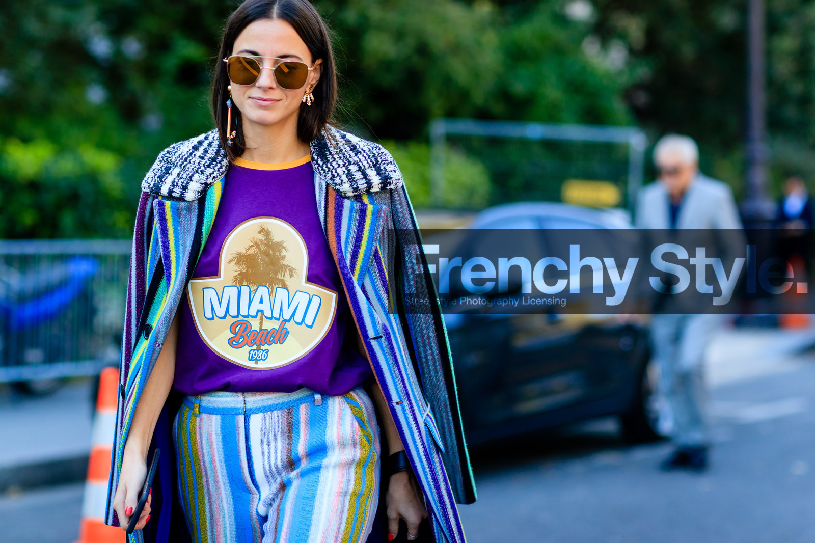 atmosphere details, detail, fashion week, frenchystyle, FW, geometric, graphic coat, graphic pants, horizontal, jonathan paciullo, over the shoulder, PARIS, PFW, printed coat, printed pants, printed t shirt, purple t shirt, SPRING SUMMER 2017, SS 17, street style, striped coat, striped pants, sunglasses, trousers, zina charkoplia