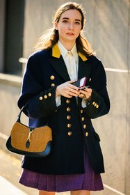 gucci, gucci handbag, yellow mustards bag, buttoned jacket, dark blue jacker, white shirt, school girl style, iphone, ring, purple skirt, pleated skirt, mini skirt, street style, jonathan paciullo, FW, frenchystyle, fashion week, MFW, MILAN, FALL WINTER 2022_2023, AUTUMN WINTER 2022-2023, FW 22-23, vertical, atmosphere details