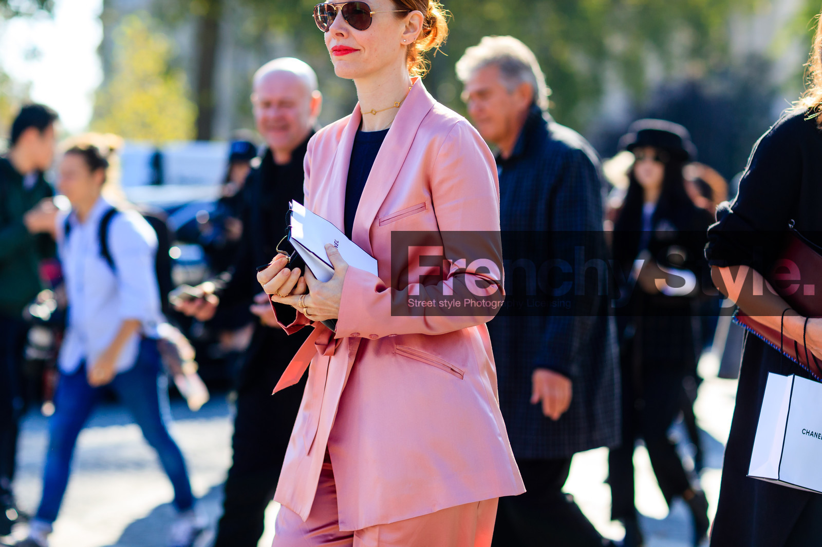 atmosphere details, blazer, detail, fashion week, frenchystyle, FW, horizontal, jonathan paciullo, PARIS, PFW, pink jacket, pink pants, pink suit, SPRING SUMMER 2017, SS 17, street style, sunglasses, trousers
