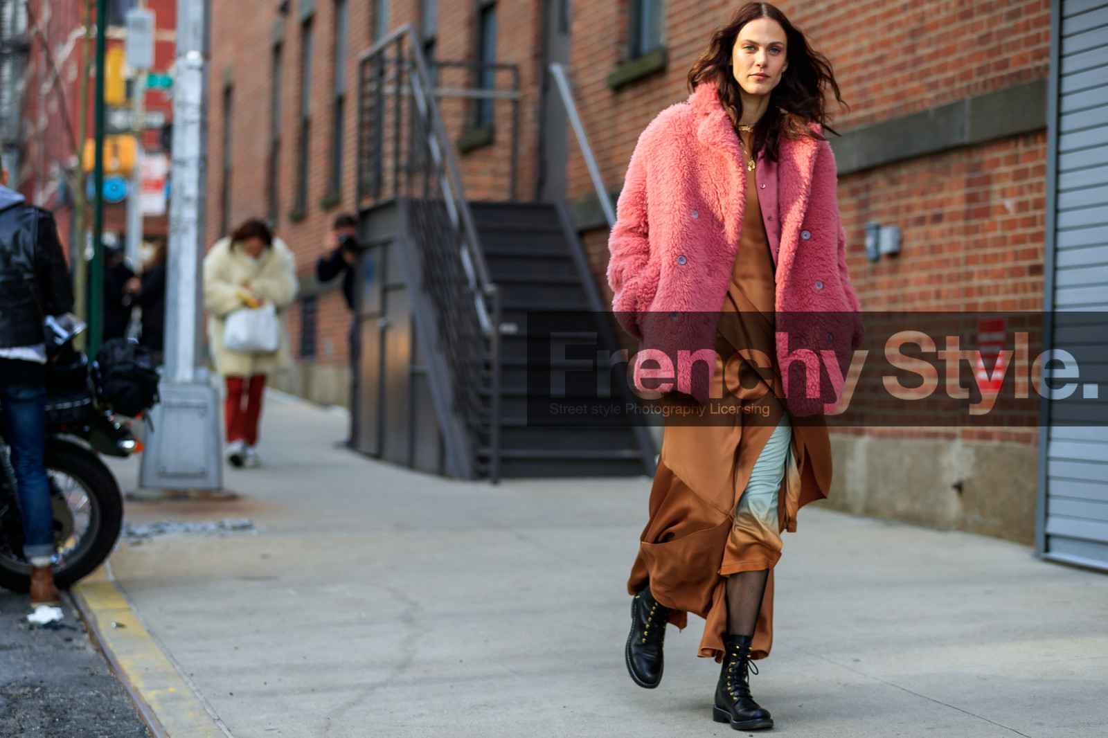 aymeline valade, black shoes, camel dress, fur jacket, leather shoes, model, pink fur, pink jacket, street style, jonathan paciullo, frenchystyle, NYFW, NEW YORK, AUTUMN WINTER 2019-2020, AW 19-20, FALL WINTER 2019-2020, FW 19-20, FW, fashion week, atmosphere details, horizontal, full length