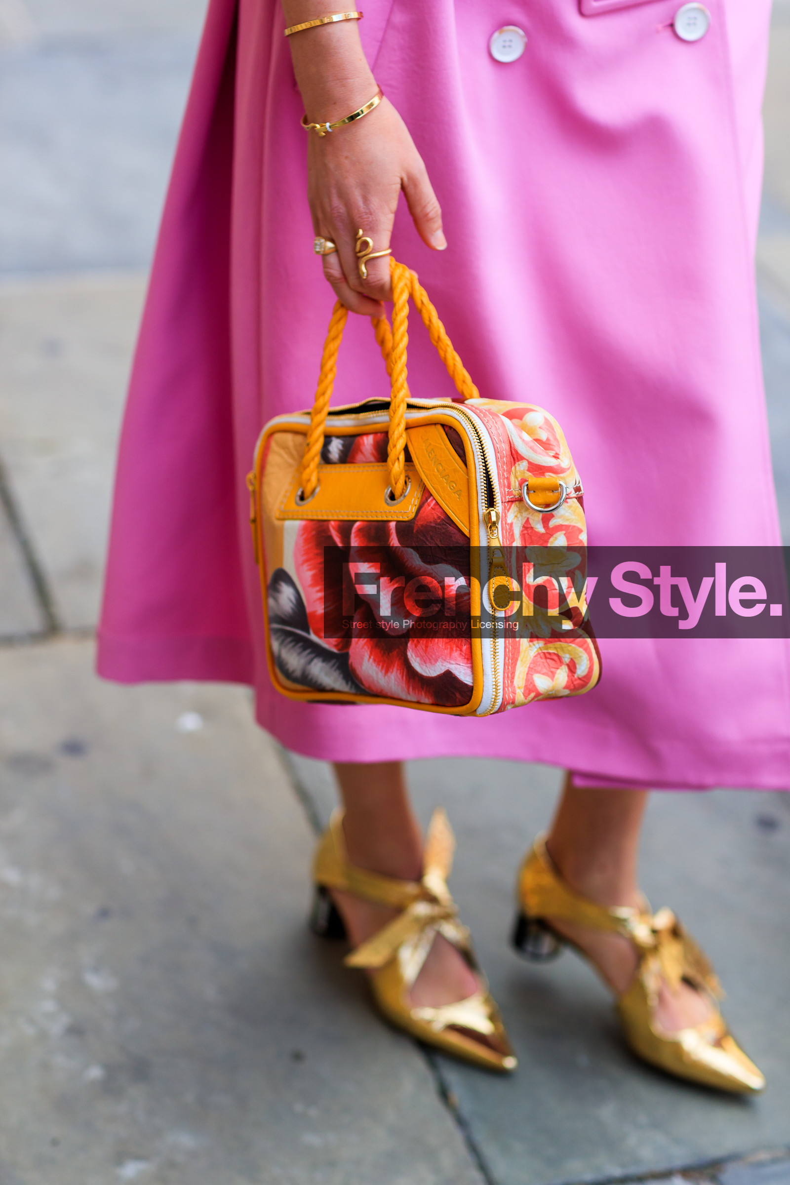 atmosphere details, balenciaga, detail, fashion week, floral, flowers, frenchystyle, FW, golden shoes, high heels, jonathan paciullo, leather bag, leather shoes, NEW YORK, NYFW, orange bag, pink coat, pink jacket, printed bag, shiny shoes, SPRING SUMMER 2018, SS 18, street style, vertical