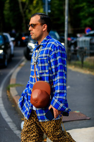 j w anderson bag, camel leather bag, crossbody bag, blue shirt, checked shirt, animal print pants, leopard printed pants, yellow pants, fashion week, frenchystyle, FW, jonathan paciullo, street style, vertical, atmosphere details, detail, MFW, MILAN, SPRING SUMMER 2020, SS 20