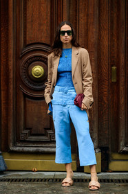 erika boldrin, green sunglasses, beige jacket, light blue pants, belted pants, burgundy leather clutch, bottega veneta bag, knit top, knitwear, blue top, blue pullover, lurex pullover, lurex top, multi pocket pants, safari pants, cropped pants, flare pants, bottega veneta shoes, beige leather sandals, plaited sandals, fashion week, frenchystyle, FW, jonathan paciullo, street style, SPRING SUMMER 2020, SS 20, PFW, PARIS, vertical, full length
