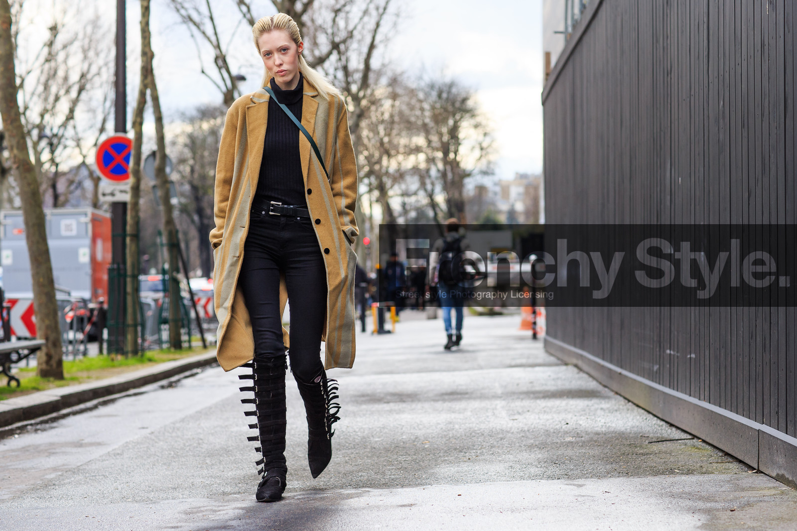 atmosphere details, AUTUMN WINTER 2016-2017, AW 16-17, beige coat, black belt, black boots, black denim, black sweater, denim pants, FALL WINTER 2016-2017, fashion week, frenchystyle, full length, FW, FW 16-17, high boots, horizontal, jeans, jonathan paciullo, leather belt, model, PARIS, PFW, street style, suede shoes, trousers