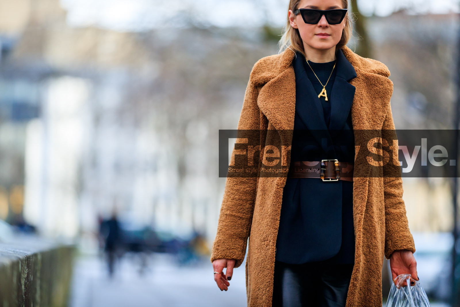 black jacket, black pants, blazer, brown fur, Fur coat, leather pants, necklace, sunglasses, trousers, street style, jonathan paciullo, FW, frenchystyle, fashion week, PFW, PARIS, AUTUMN WINTER 2018-2019, FALL WINTER 2018-2019, FW 18-19, horizontal, atmosphere details, anna borisovna