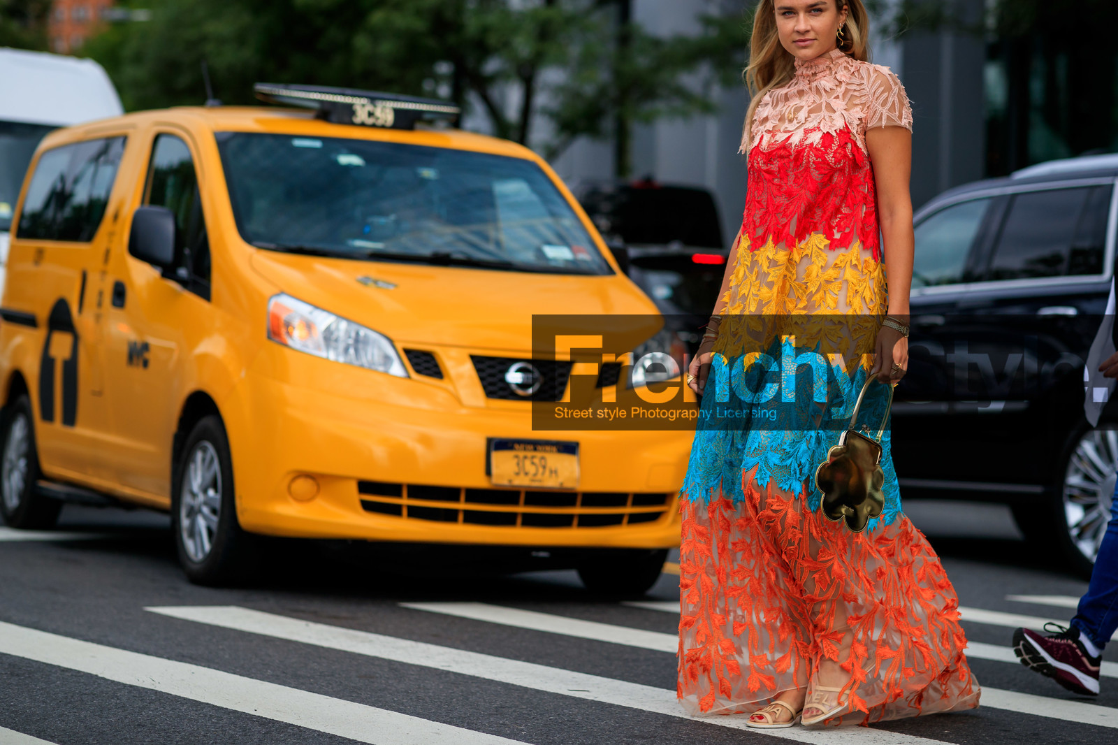 chanel, floral, flowers, gold bag, graphic dress, high heels, lace, leather shoes, multicolor dress, nina suess, printed dress, see through, shiny bag, simone rocha, street style, jonathan paciullo, FW, frenchystyle, fashion week, NEW YORK, NYFW, SPRING SUMMER 2020, SS 20, horizontal, atmosphere details, detail