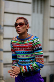 lanvin sunglasses, red sunglasses, futurist shape sunglasses, silvered chain necklace, jacquard pullover, multicolor pullover, neon green pullover, blue pullover, red pullover, pink hair, dyed hair, fashion week, frenchystyle, FW, jonathan paciullo, street style, SPRING SUMMER 2020, SS 20, PFW, PARIS, vertical, atmosphere details, detail