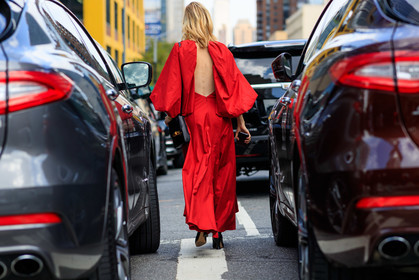 black bag, black shoes, high heels, joanna hillman, leather bag, leather shoes, open back, red dress, street style, jonathan paciullo, FW, frenchystyle, fashion week, NEW YORK, NYFW, SPRING SUMMER 2020, SS 20, horizontal, atmosphere details, full length