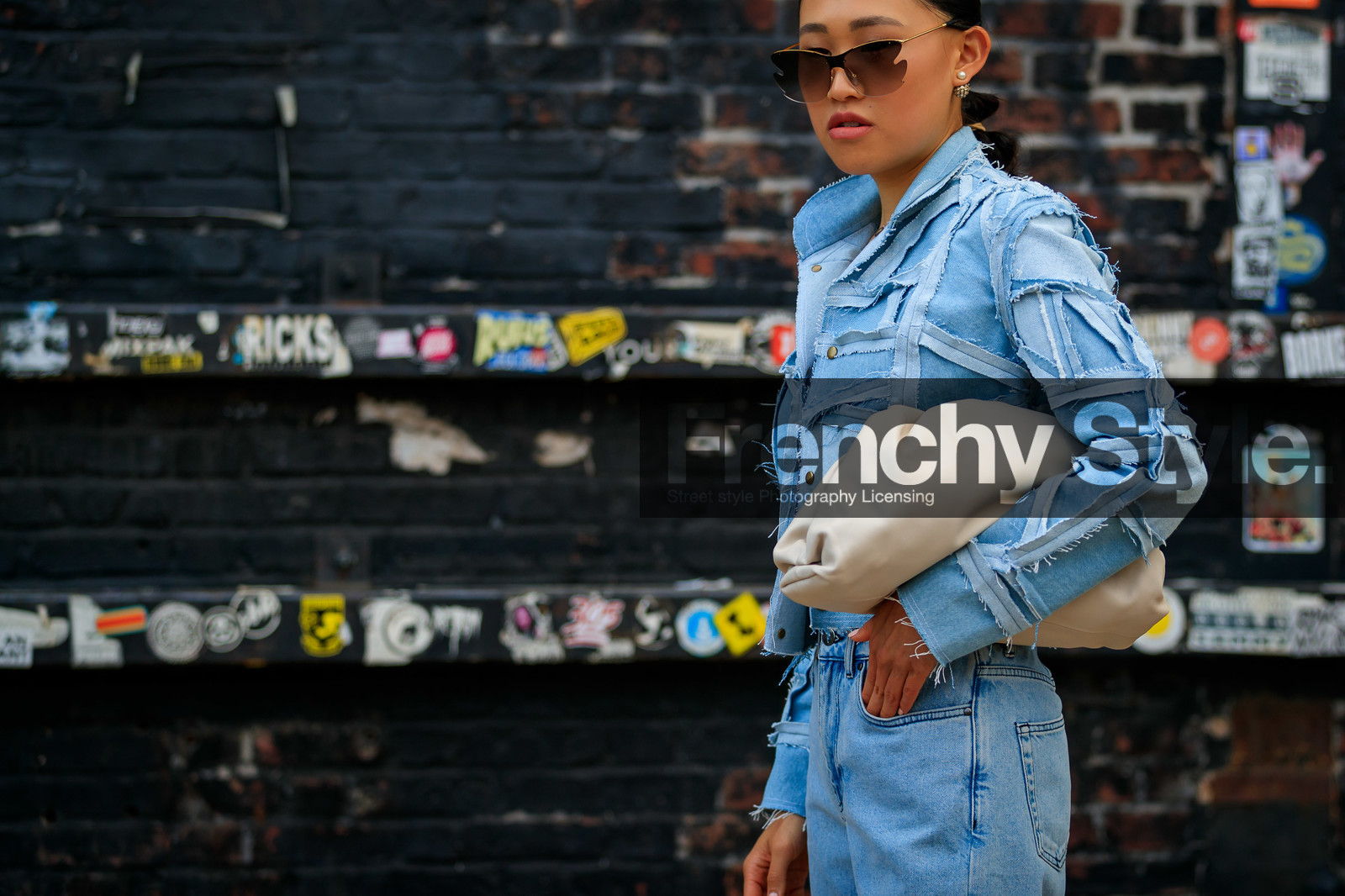 blue denim, bottega veneta, denim jacket, denim pants, jaime xie, jeans, ponytail, sunglasses, trousers, white bag, street style, jonathan paciullo, FW, frenchystyle, fashion week, NEW YORK, NYFW, SPRING SUMMER 2020, SS 20, horizontal, atmosphere details, detail
