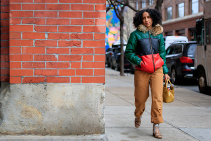 beige boots, brown denim, carhartt, denim pants, down jacket, fur collar, graphic jacket, high heels, jeans, leather bag, leather jacket, leather shoes, marc jacobs, printed jacket, printed shoes, trousers, yellow bag, street style, jonathan paciullo, FW, frenchystyle, fashion week, NYFW, NEW YORK, AUTUMN WINTER 2018-2019, AW 18-19, FALL WINTER 2018-2019, FW 18-19, atmosphere details, horizontal, full length