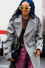 loewe sunglasses, yellow sunglasses, square shape glasses, white sunglasses, light grey trench coat, blue hair, dyed hair, margiela bag, black polish bag, black polish clutch, black top, sheer top, black bra, black leather belt, studs belt, pink pants, checked pants, embroidered pants, big chain necklace, silvered chain necklace, aleali may, fashion week, frenchystyle, FW, jonathan paciullo, street style, SPRING SUMMER 2020, SS 20, PFW, PARIS, vertical, atmosphere details, detail