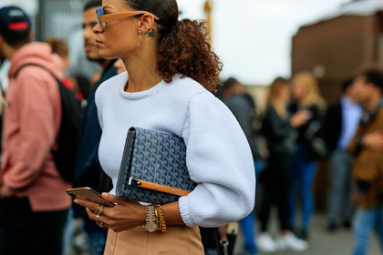 karen walker sunglasses, golden earrings, golden rings, diamond earrings, diamond ring, rolex watch, star shape earrings, chain earrings, goyard bag, monogrammed clutch, navy blue leather clutch, white pullover, close up detail, fashion week, frenchystyle, FW, jonathan paciullo, street style, SPRING SUMMER 2020, SS 20, PFW, PARIS, horizontal, atmosphere details, detail