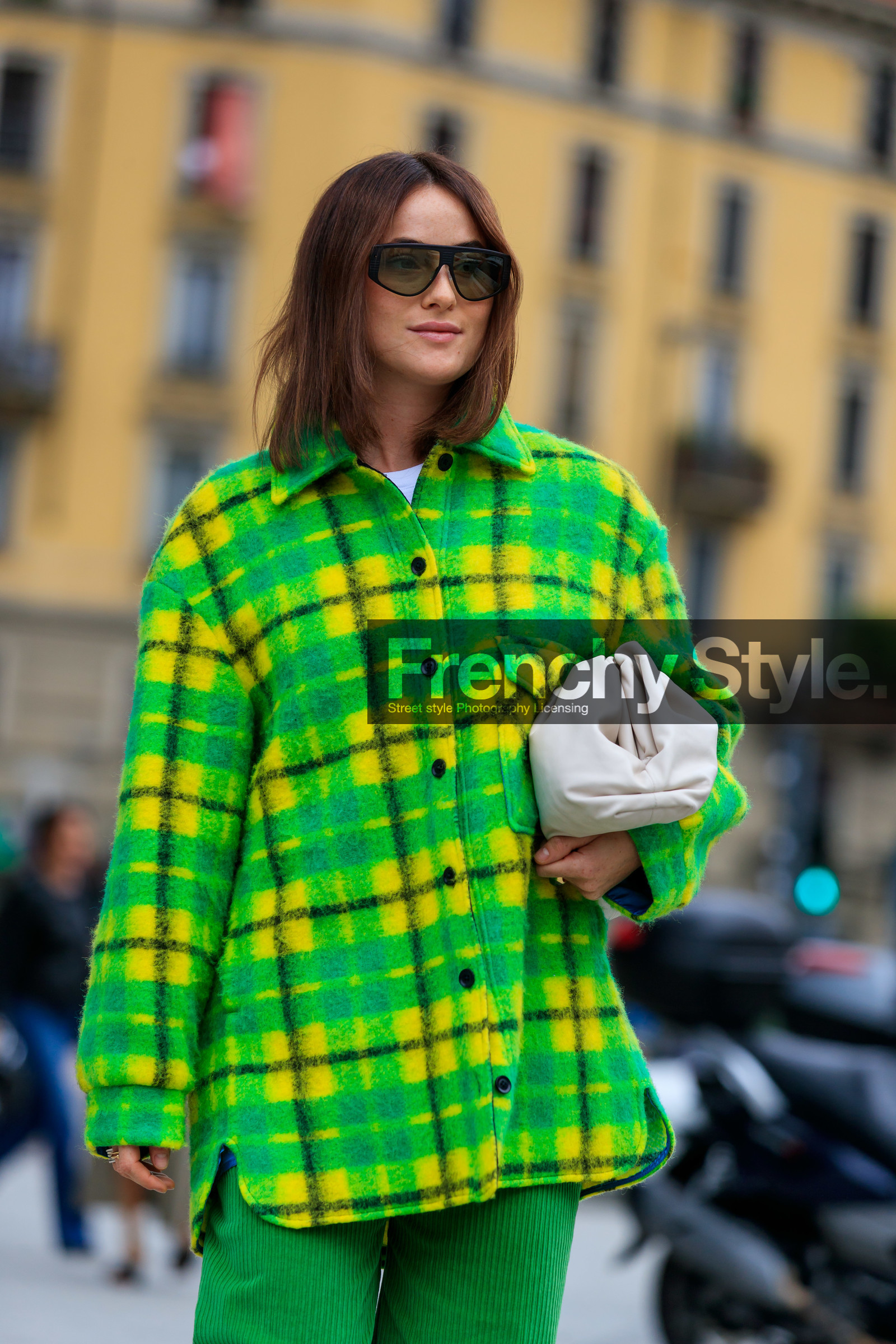 lena lademann, green total look, green pants, green jacket, checked jacket, checked shirt, yellow shirt, corduroy pants, futurist shape sunglasses, bottega veneta bag, white leather clutch, fashion week, frenchystyle, FW, jonathan paciullo, street style, vertical, atmosphere details, detail, MFW, MILAN, SPRING SUMMER 2020, SS 20
