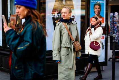 beige bag, beige coat, hoodie, leather bag, street style, jonathan paciullo, FW, frenchystyle, fashion week, PFW, PARIS, AUTUMN WINTER 2018-2019, FALL WINTER 2018-2019, FW 18-19, horizontal, atmosphere details, alexandra carl