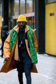 black leggings, black shorts, black t shirt, camel coat, camel jacket, checked, green scarf, necklace, plaid, shearling, tartan, trousers, yellow beanie, street style, jonathan paciullo, frenchystyle, NYFW, NEW YORK, AUTUMN WINTER 2019-2020, AW 19-20, FALL WINTER 2019-2020, FW 19-20, fashion week, FW, vertical, atmosphere details, detail