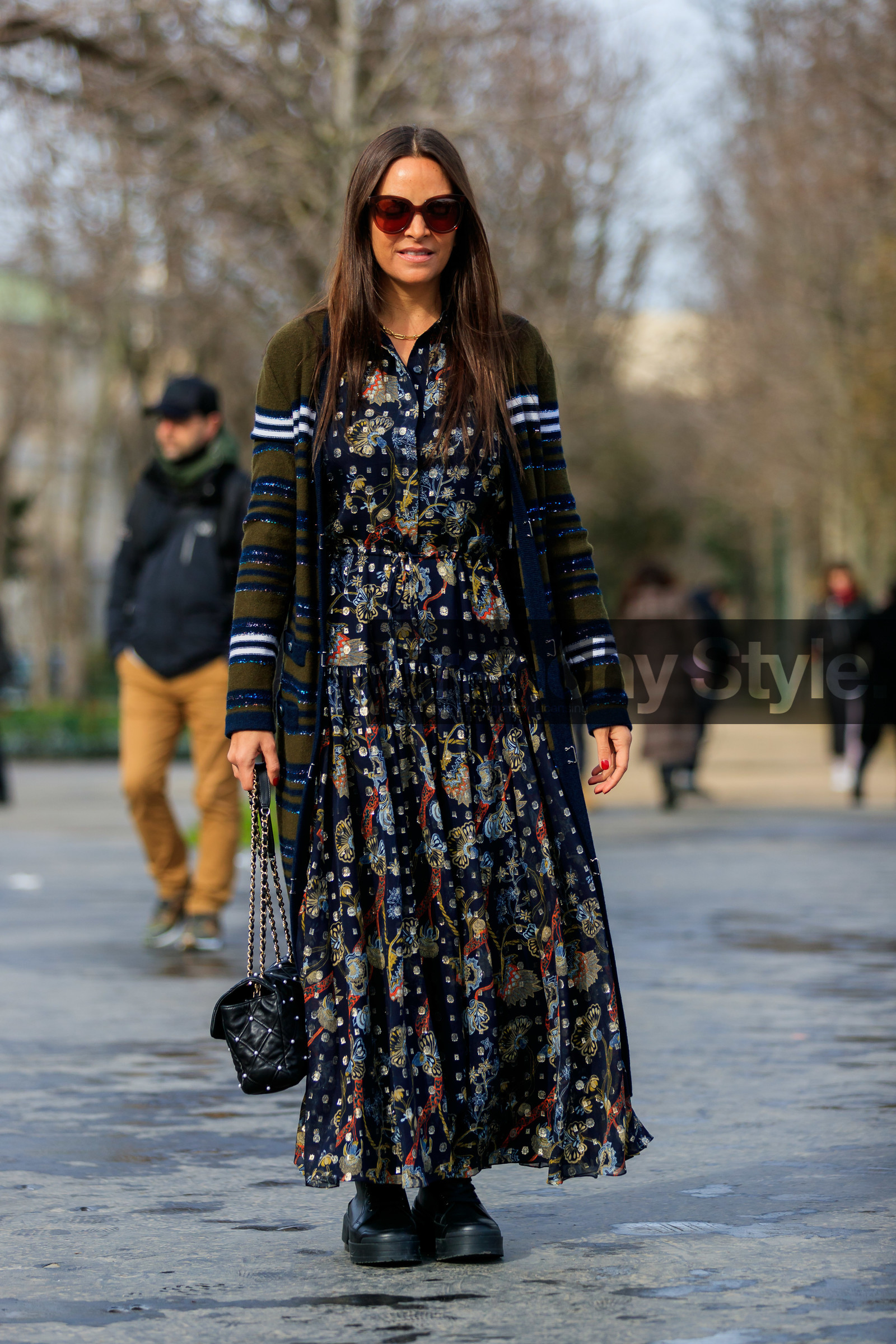 laure heriard dubreuil, kaki cardigan, navy blue cardigan, lurex cardigan, sequins cardigan, striped cardigan, floral printed dress, black dress, lurex dress, button dress, golden dress, polka dots dress, long dress, laced boots, black leather boots, flat boots, black leather bag, pearls bag, quilted bag, chanel bag, long cardigan, chanel cardigan, burgundy sunglasses, fashion week, frenchystyle, FW, jonathan paciullo, street style, PFW, PARIS, vertical, full length