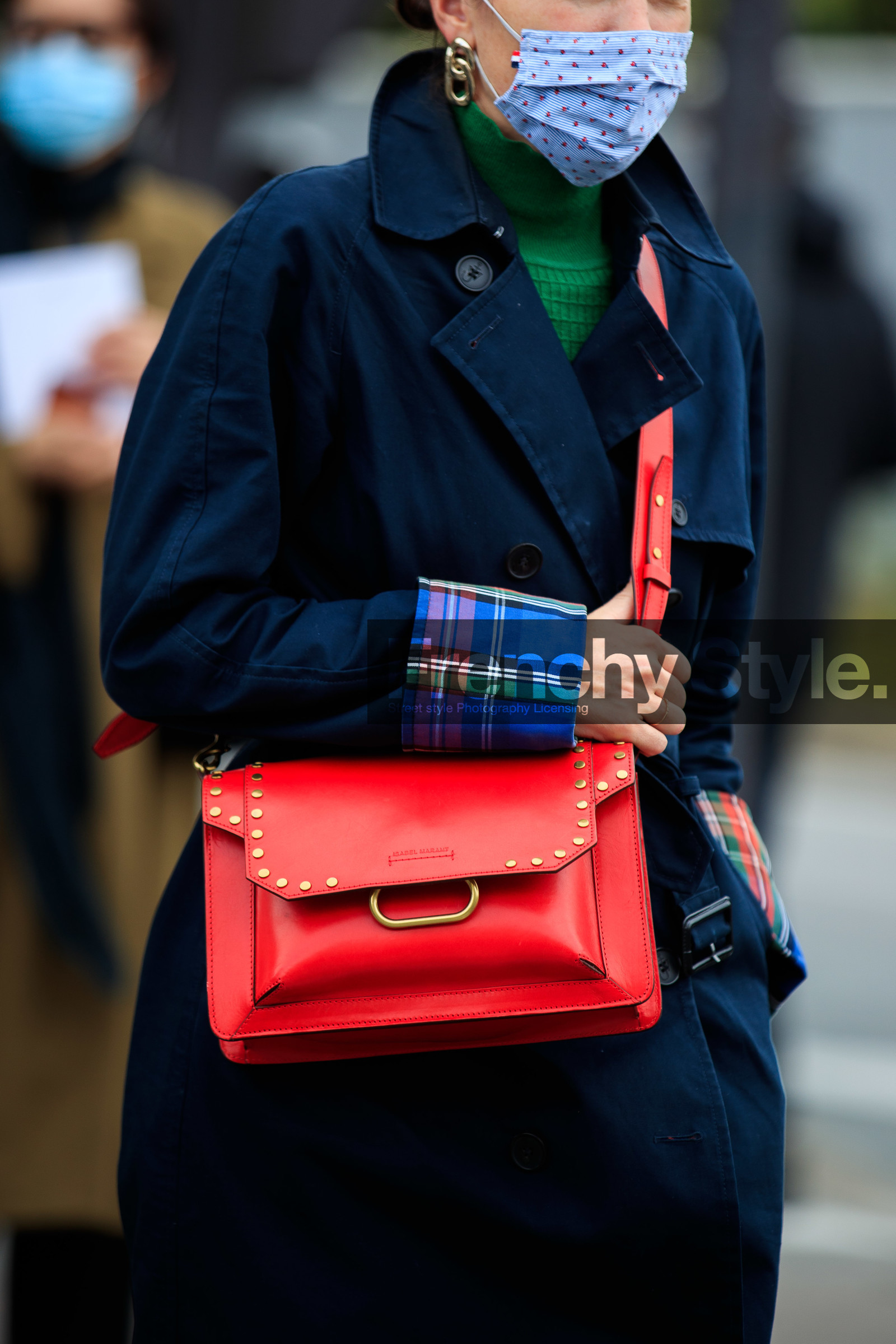 red leather bag, crossbody bag, studs bag, isabel marant bag, close up detail, bag detail, navy blue trench coat, j wanderson trenchcoat, checked trench coat, plaid trenchcoat, covid face mask, street style, jonathan paciullo, FW, frenchystyle, fashion week, PFW, PARIS, SPRING SUMMER 2021, SS 21, vertical, atmosphere details, detail