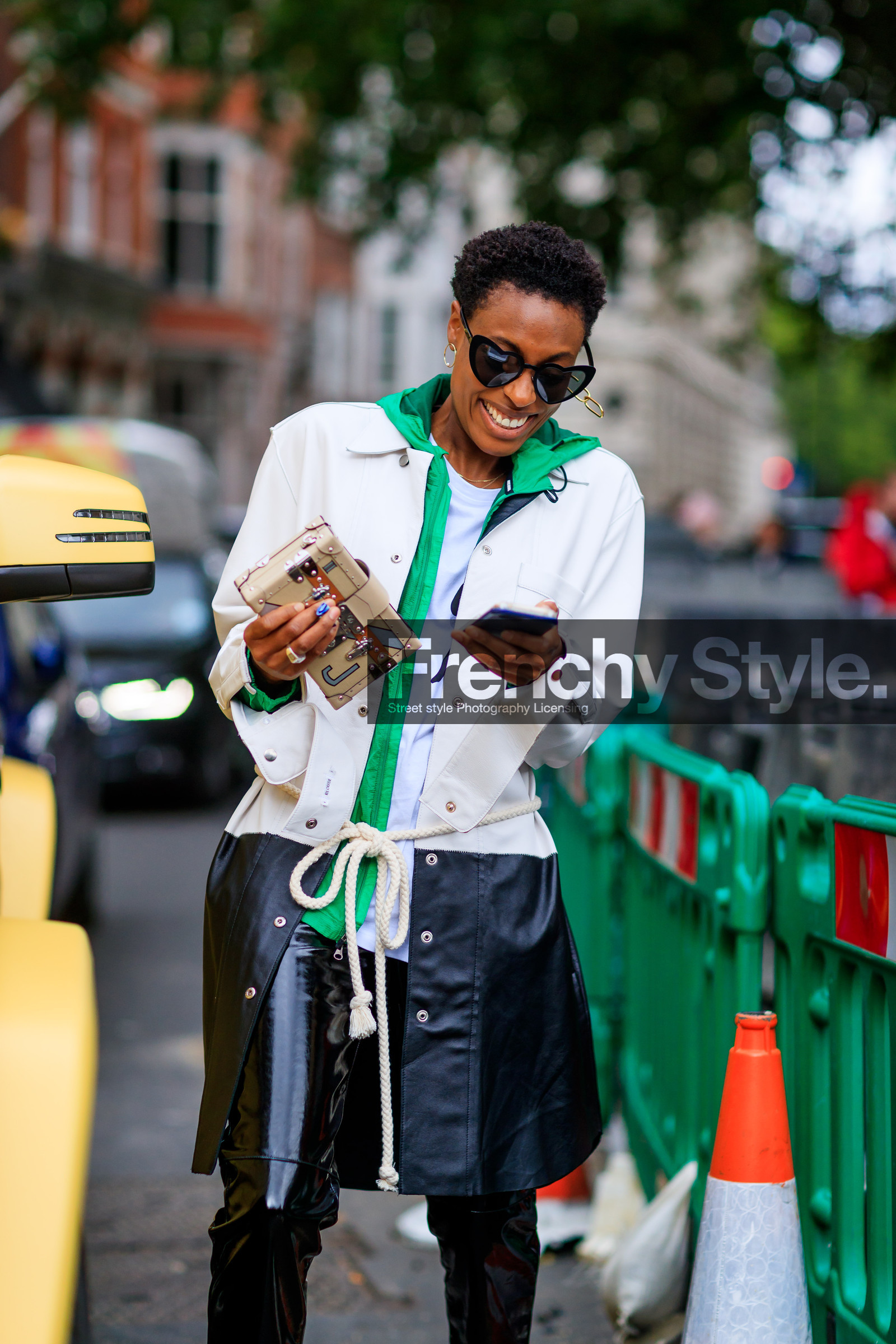 atmosphere details, beige bag, black pants, detail, donna wallace, fashion week, frenchystyle, FW, graphic bag, graphic coat, green jacket, jonathan paciullo, leather bag, leather pants, LFW, LONDON, louis vuitton, printed bag, printed coat, raincoat, SPRING SUMMER 2018, SS 18, street style, trousers, vertical, white coat, white t shirt