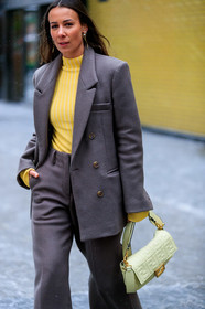 alice & j.s, animal print, beige bag, blazer, brown jacket, brown pan, brown pants, brown suit, fendi, leather bag, trousers, yellow sweater, street style, jonathan paciullo, frenchystyle, NYFW, NEW YORK, AUTUMN WINTER 2019-2020, AW 19-20, FALL WINTER 2019-2020, FW 19-20, fashion week, FW, vertical, atmosphere details, detail