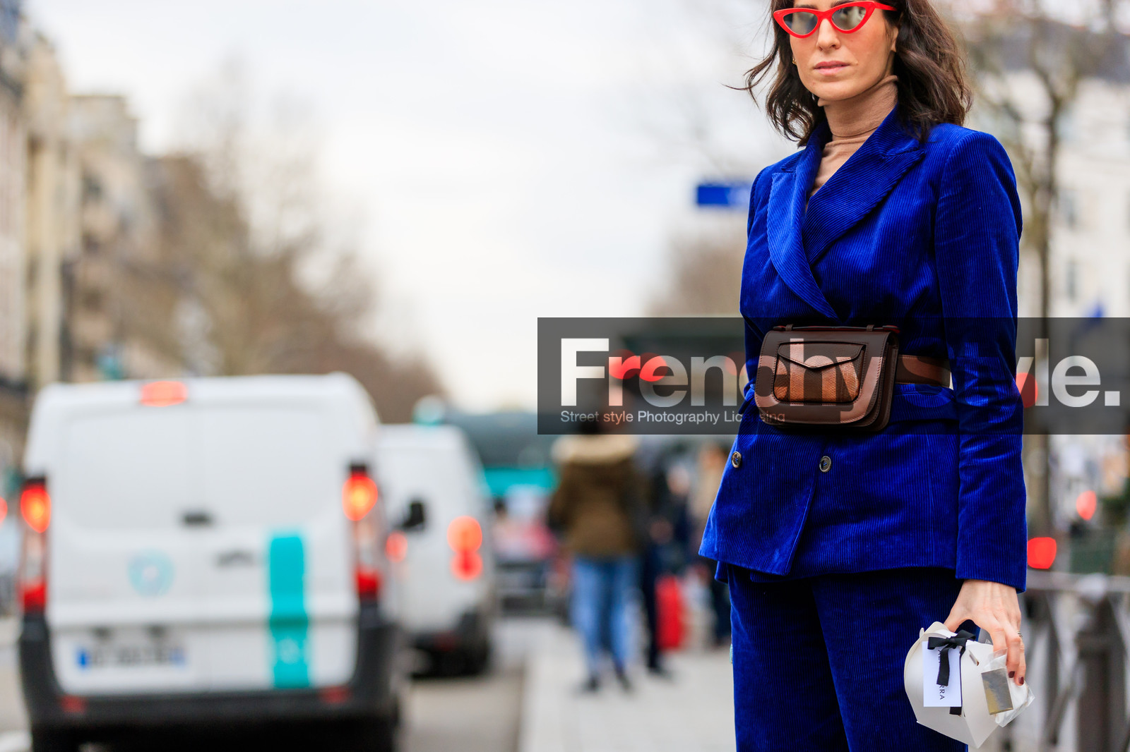 beige turtleneck, blazer, blue jacket, blue pants, blue suit, brown bag, corduroy, fanny pack, leather bag, sunglasses, trousers, white bag, street style, jonathan paciullo, FW, frenchystyle, fashion week, PFW, PARIS, AUTUMN WINTER 2018-2019, FALL WINTER 2018-2019, FW 18-19, horizontal, atmosphere details, deborah reyner sebag