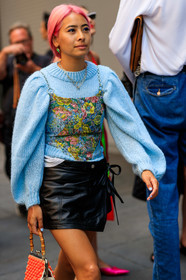 black skirt, blue sweater, brocard, Chriselle Lim, dyed hair, embroidered top, floral, flowers, leather bag, leather skirt, necklace, pink hair, street style, jonathan paciullo, FW, frenchystyle, fashion week, NEW YORK, NYFW, SPRING SUMMER 2020, SS 20, vertical, detail, atmosphere details