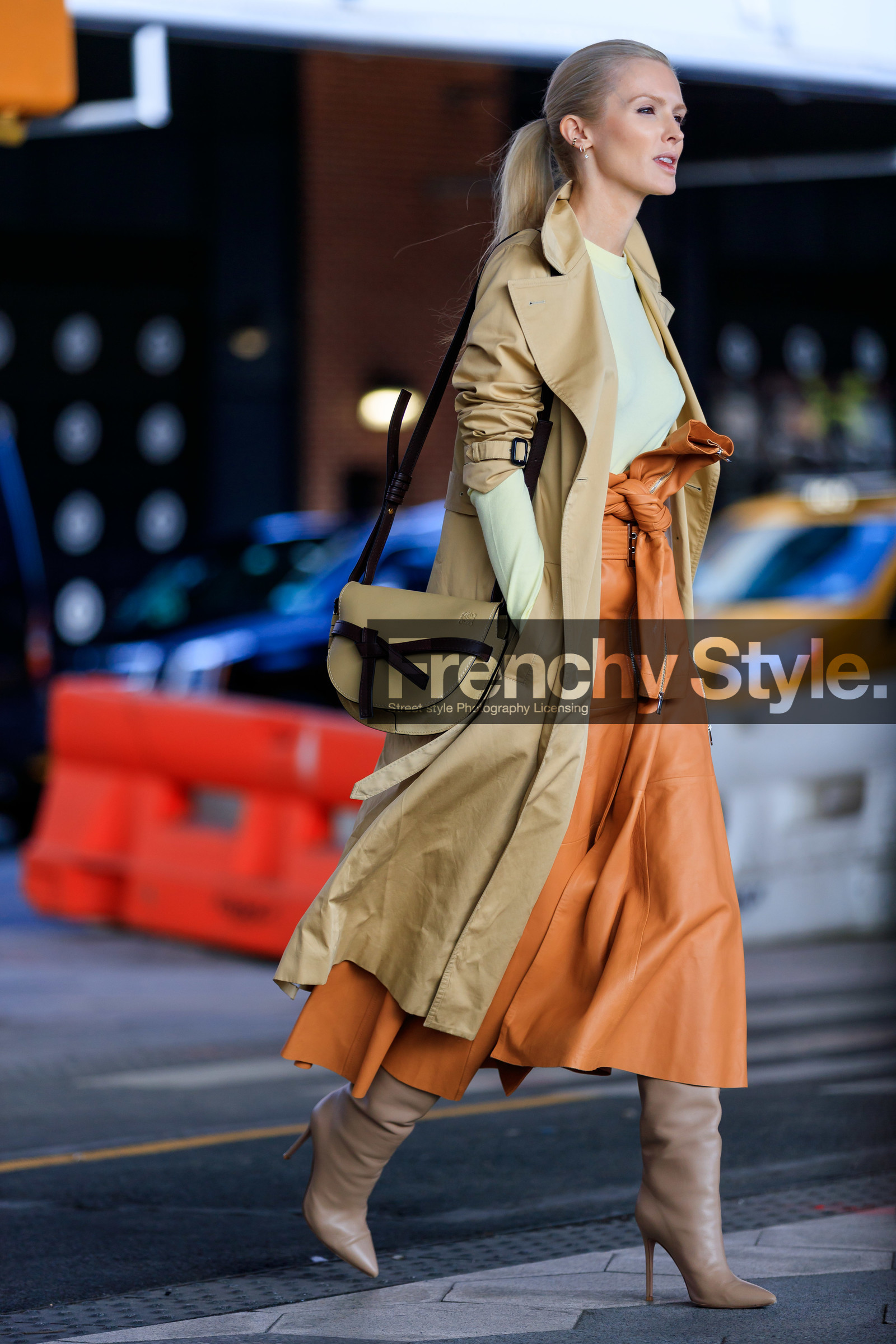 beige bag, beige boots, beige coat, brown skirt, green top, high boots, high heels, kate davidson hudson, leather bag, leather shoes, leather skirt, loewe, orange skirt, street style, jonathan paciullo, frenchystyle, NYFW, NEW YORK, AUTUMN WINTER 2019-2020, AW 19-20, FALL WINTER 2019-2020, FW 19-20, fashion week, FW, vertical, full length