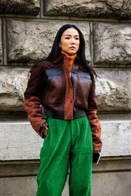 bomber jacket, brown jacket, leather jacket, green pants, baggy pants, short jacket, orange turtle neck, yoyo cao, street style, jonathan paciullo, FW, frenchystyle, fashion week, AUTUMN WINTER 2022-2023, FALL WINTER 2022_2023, FW 22-23, PFW, PARIS, vertical, detail, corduroy trousers