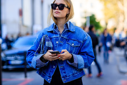 atmosphere details, blue denim, chanel, denim bag, denim jacket, detail, fashion week, frenchystyle, FW, horizontal, jonathan paciullo, PARIS, pernile, pernille teisbaek, PFW, SPRING SUMMER 2017, SS 17, street style, sunglasses