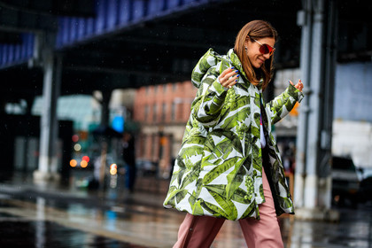 down jacket, floral, flowers, graphic jacket, hood, pink pants, printed jacket, sunglasses, trousers, street style, jonathan paciullo, FW, frenchystyle, fashion week, NYFW, NEW YORK, AUTUMN WINTER 2018-2019, AW 18-19, FALL WINTER 2018-2019, FW 18-19, atmosphere details, horizontal, detail
