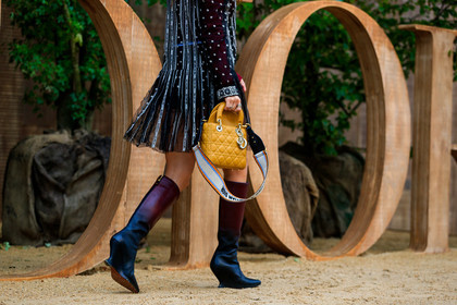 black leather boots, burgundy leather boots, tie and dye boots, high boots, high heels boots, dior bag, dior dress, black dress, mini dress, embroidered dress, long sleeves dress, yellow leather bag, lady dior bag, dior strap bag, sheer dress, fashion week, frenchystyle, FW, jonathan paciullo, street style, SPRING SUMMER 2020, SS 20, PFW, PARIS, horizontal, atmosphere details, detail