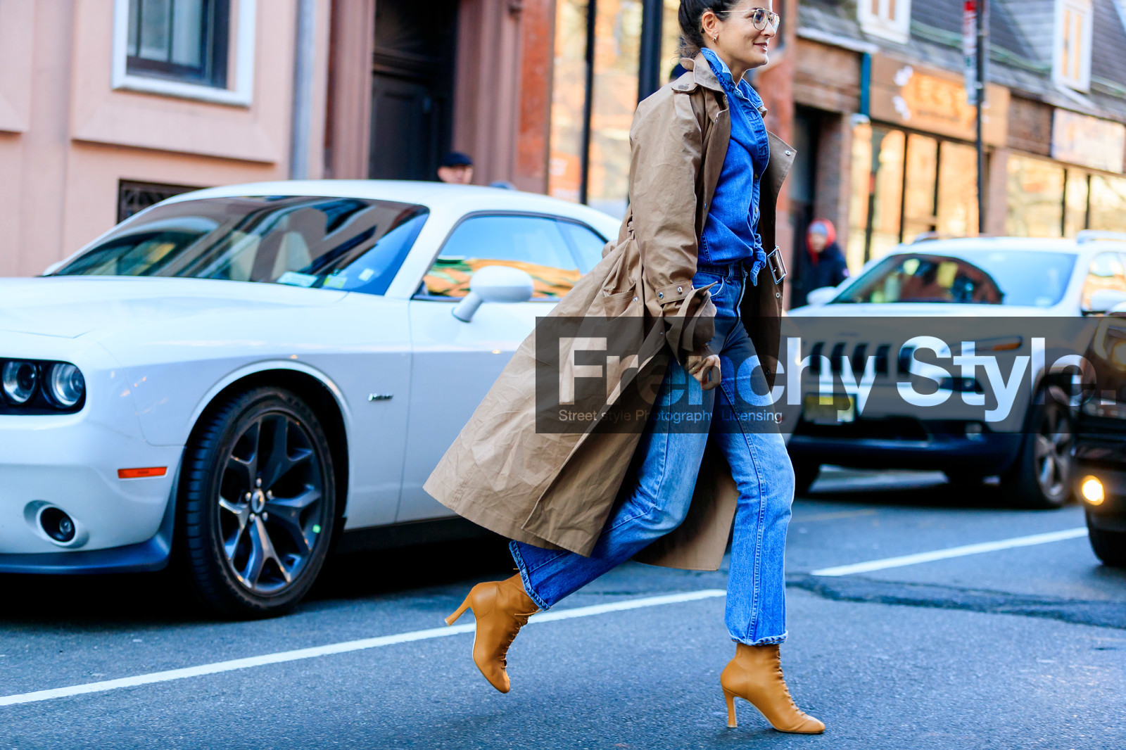 beige coat, blue denim, camel boots, céline, denim pants, denim shirt, high heels, jeans, knot, leather shoes, Lucy Chadwick, necklace, trousers, street style, jonathan paciullo, frenchystyle, NYFW, NEW YORK, AUTUMN WINTER 2019-2020, AW 19-20, FALL WINTER 2019-2020, FW 19-20, fashion week, FW, atmosphere details, horizontal, detail