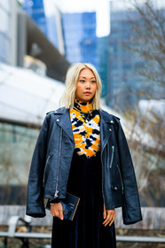 black dress, black jacket, black perfecto, graphic dress, leather jacket, leather perfecto, over the shoulder, printed dress, tie & die, vanessa hong, velvet, street style, jonathan paciullo, frenchystyle, NYFW, NEW YORK, AUTUMN WINTER 2019-2020, AW 19-20, FALL WINTER 2019-2020, FW 19-20, fashion week, FW, vertical, atmosphere details, detail