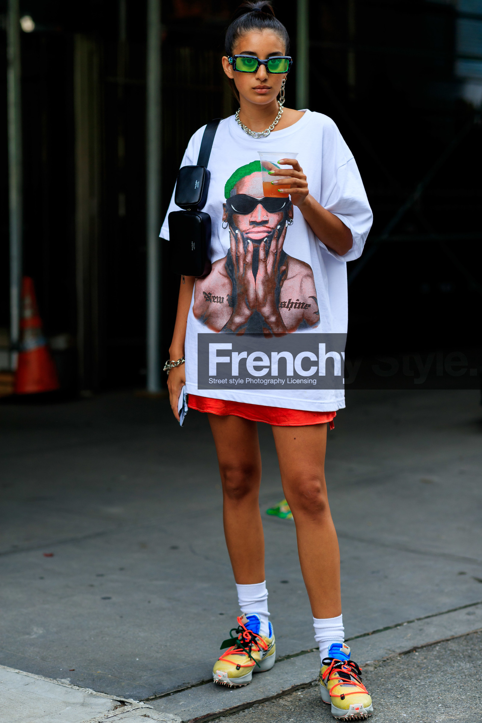 acne studios, black bag, fanny pack, graphic shoes, leather bag, leather shoes, necklace, nike, off white, oversize, printed shoes, printed t shirt, sunglasses, white socks, white t shirt, yellow sneakers, street style, jonathan paciullo, FW, frenchystyle, fashion week, NEW YORK, NYFW, SPRING SUMMER 2020, SS 20, vertical, full length