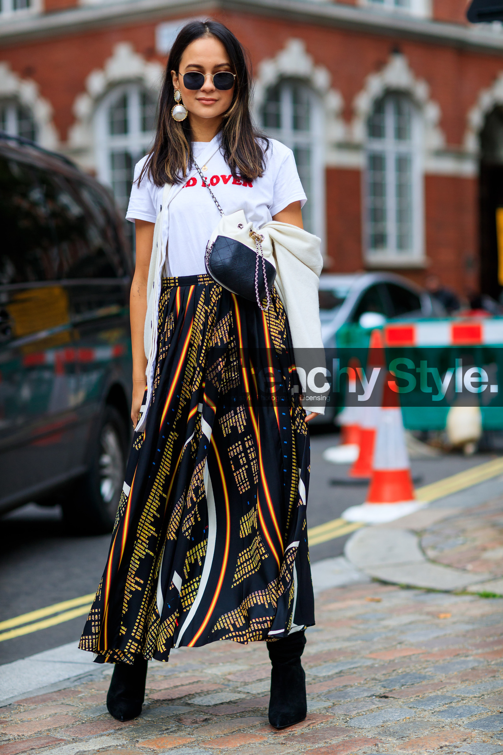 anna rosa vitiello, black and white bag, black shoes, black skirt, chanel, earrings, fashion week, frenchystyle, full length, FW, graphic skirt, high heels, jonathan paciullo, leather bag, leather shoes, LFW, LONDON, printed skirt, printed t shirt, SPRING SUMMER 2018, SS 18, street style, vertical, white t shirt