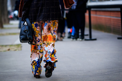 black bag, blazer, checked, floral, flowers, givenchy, graphic jacket, graphic pants, high heels, leather bag, leather shoes, louis vuitton, monogram, multicolor pants, plaid, printed jacket, printed pants, trousers, fashion week, frenchystyle, FW, jonathan paciullo, street style, PFW, PARIS, AUTUMN WINTER 2018-2019, FALL WINTER 2018-2019, FW 18-19, horizontal, atmosphere details