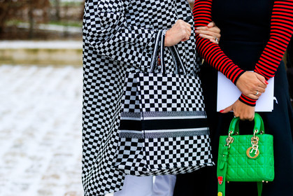 black and white bag, checked, christian dior, gingham, graphic bag, graphic jacket, leather bag, plaid, printed bag, printed jacket, tone on tone, fashion week, frenchystyle, FW, jonathan paciullo, street style, PFW, PARIS, AUTUMN WINTER 2018-2019, FALL WINTER 2018-2019, FW 18-19, horizontal, atmosphere details